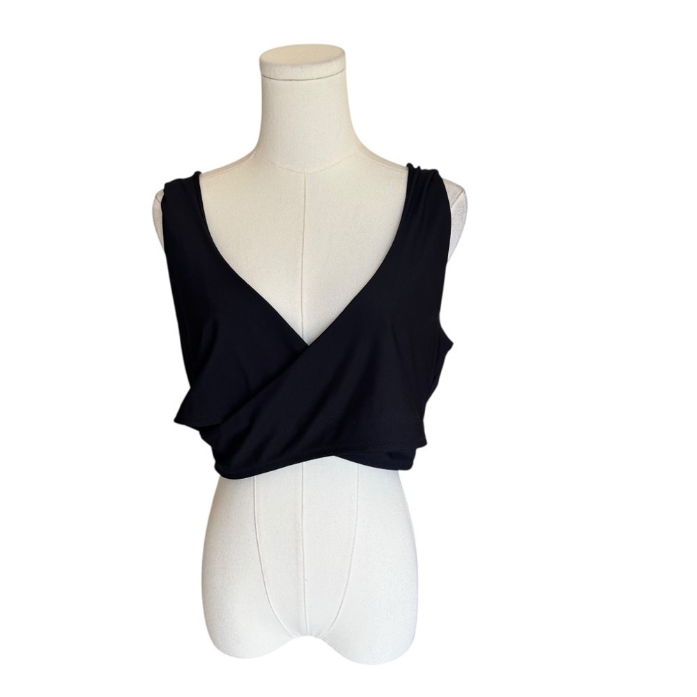 Fabletics - Low Impact Crossover Sports Bra Black Sz - Picture 2 of 7